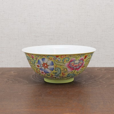 Lot 389 - A Chinese famille rose bowl