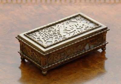 Lot 95 - A Tiffany Studios 'Grape Vine' pattern stamp box