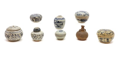 Lot 174 - A group of blue and white pottery jars