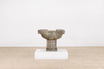 Lot 306 - A carved marble birdbath
