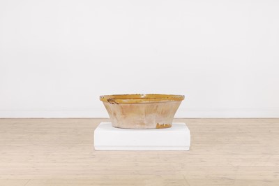 Lot 72 - A large slipware earthenware bowl
