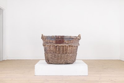 Lot 439 - A large wicker basket