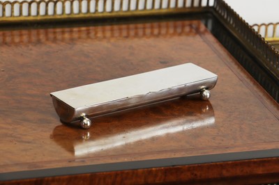 Lot 67 - A silver stamp box