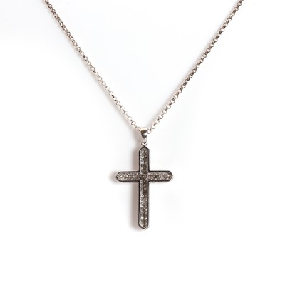 Lot 1092 - A white gold diamond cross pendant