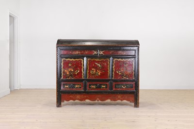 Lot 390 - A large painted, lacquered and parcel-gilt wooden chest