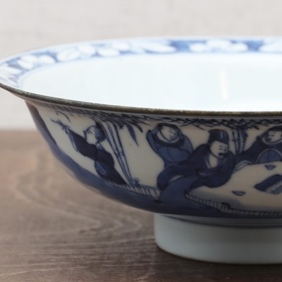 Lot 101 - A Chinese blue and white bowl