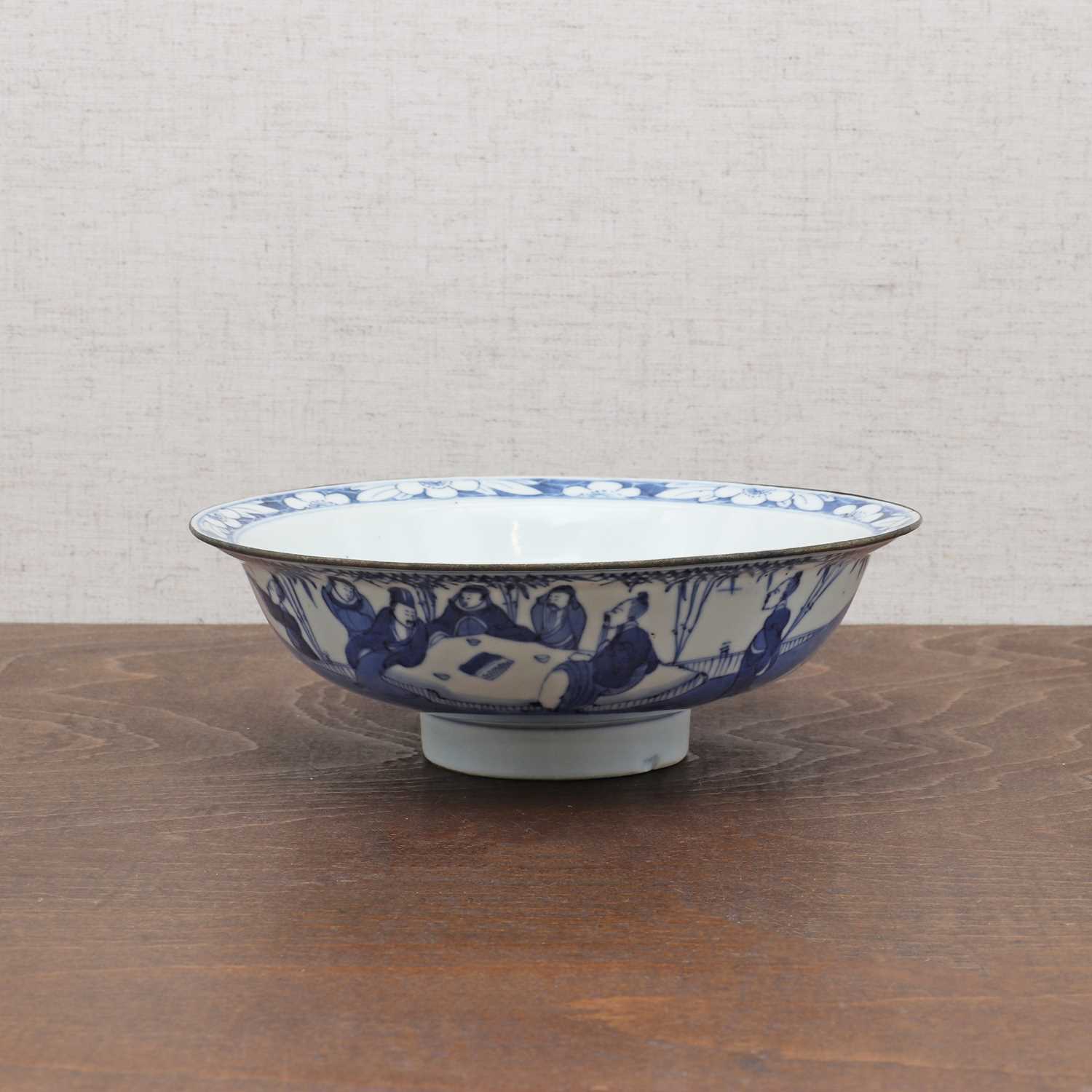 Lot 101 - A Chinese blue and white bowl