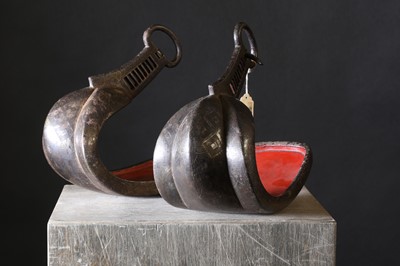 Lot 135 - A pair of Japanese abumi