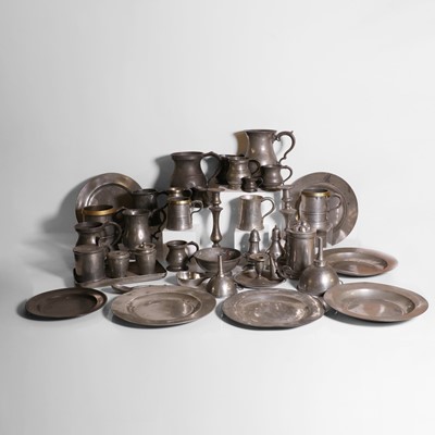 Lot 89 - A large collection of pewter items