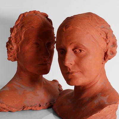 Lot 121 - A pair of terracotta busts