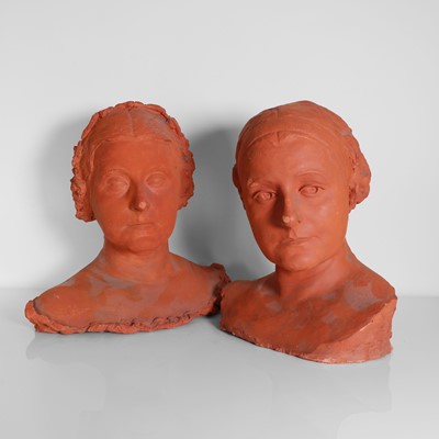 Lot 121 - A pair of terracotta busts