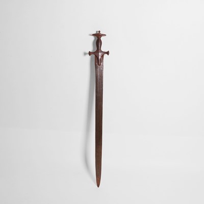 Lot 205 - A Kirach tulwar sword