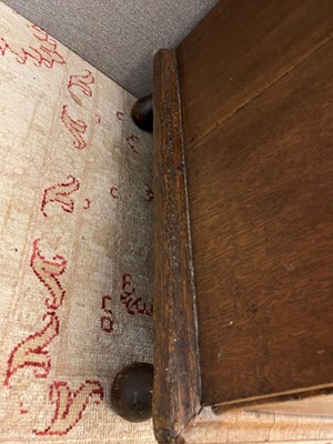 Lot 31 - A George I walnut chest of drawers