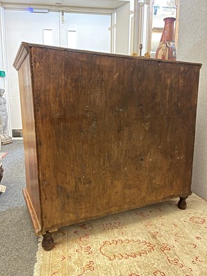 Lot 31 - A George I walnut chest of drawers