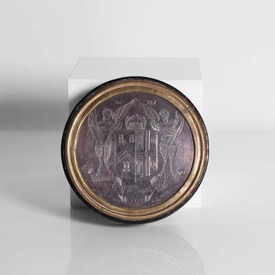 Lot 65 - A silver snuffbox