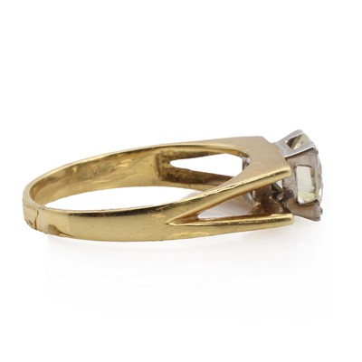 Lot 1068 - A single stone diamond ring