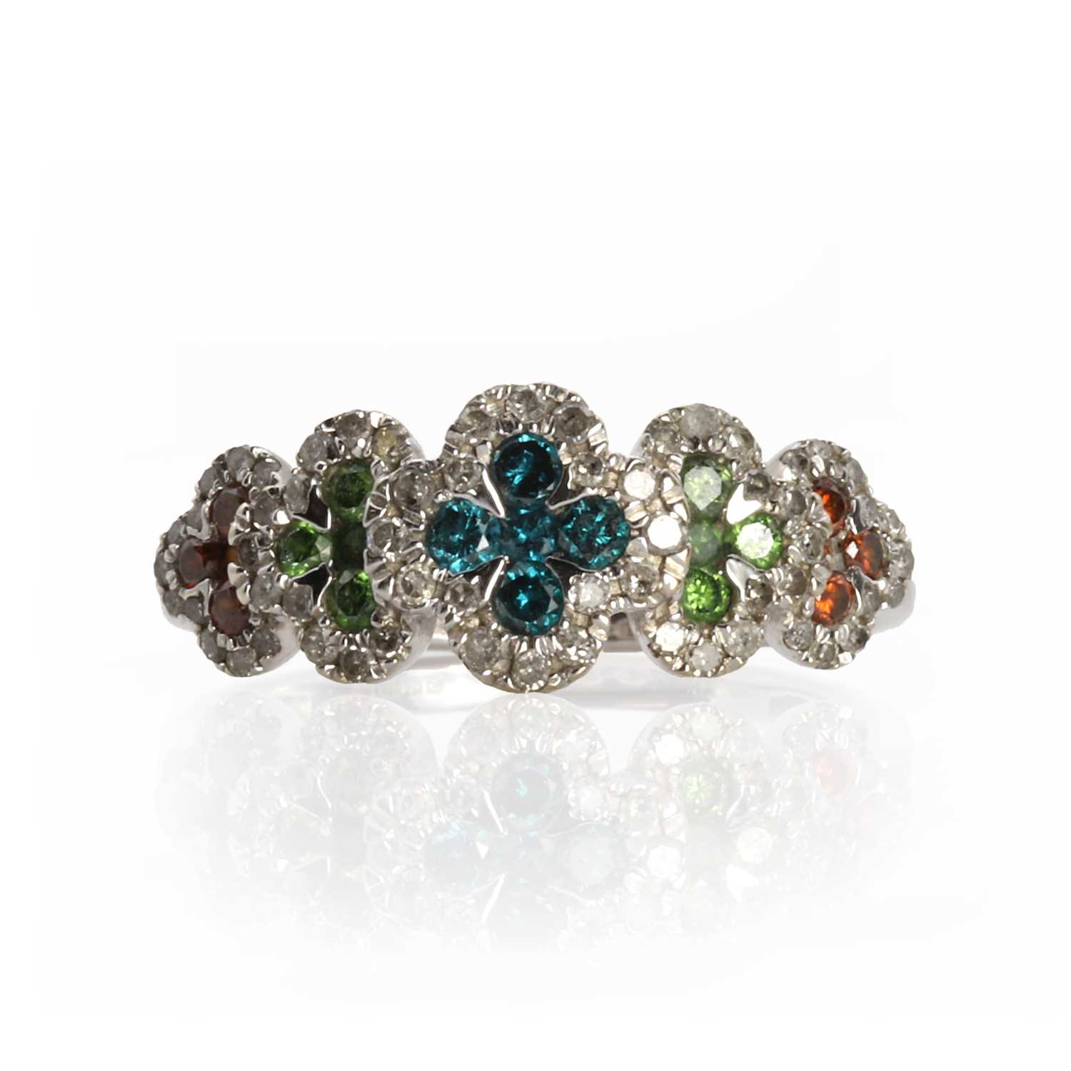 Lot 1090 - A 9ct white gold coloured diamond cluster ring