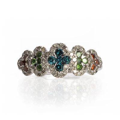 Lot 1090 - A 9ct white gold coloured diamond cluster ring