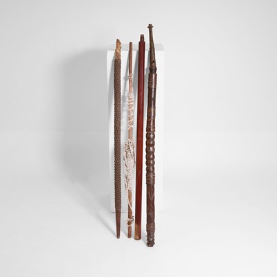 Lot 49 - A collection of pipes