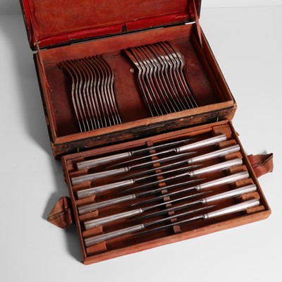 Lot 116 - An Imperial Russian fiddle and thread pattern silver canteen