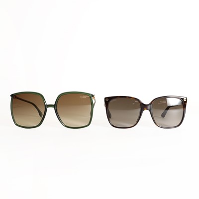 Lot 1526 - A pair of Gucci faux tortoiseshell framed sunglasses
