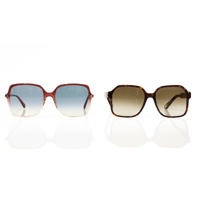 Lot 1527 - A pair of Gucci pink and clear translucent sunglasses