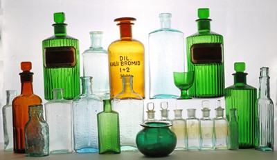 Lot 275 - A group of glass apothecary bottles