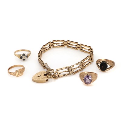 Lot 1309 - A small collection of gold jewellery