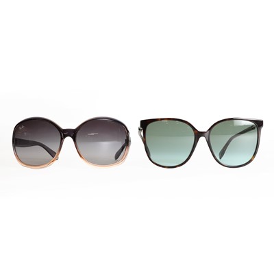 Lot 1544 - A pair of Fendi faux tortoiseshell framed sunglasses
