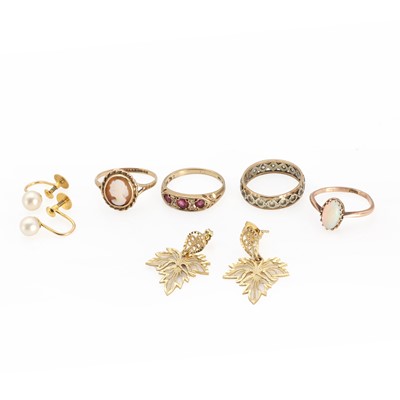 Lot 1306 - A collection of gold jewellery
