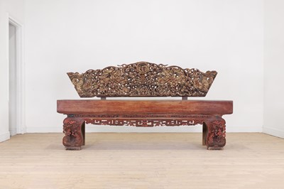 Lot 395 - A giltwood carved bench
