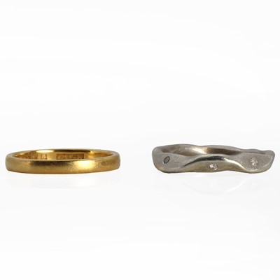 Lot 1262 - Two gold rings