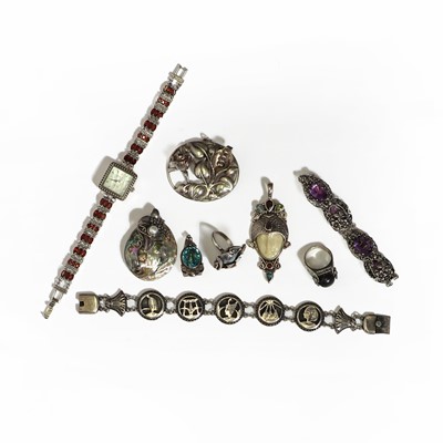 Lot 1356 - A collection of silver jewellery