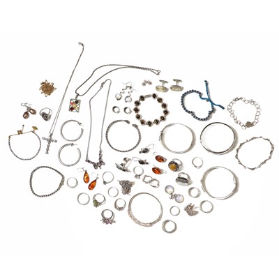 Lot 1363 - A collection of silver jewellery