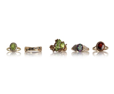 Lot 1307 - Five gold rings