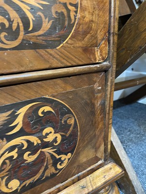 Lot 94 - A William & Mary walnut and marquetry chest of drawers