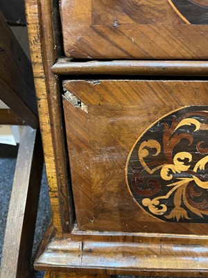 Lot 94 - A William & Mary walnut and marquetry chest of drawers