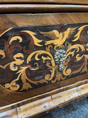 Lot 94 - A William & Mary walnut and marquetry chest of drawers