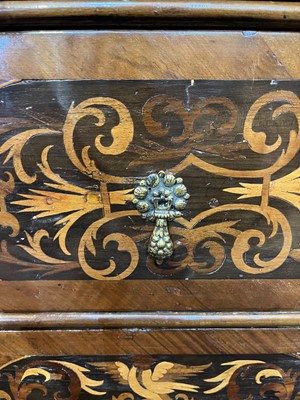 Lot 94 - A William & Mary walnut and marquetry chest of drawers