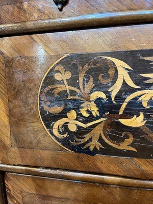 Lot 94 - A William & Mary walnut and marquetry chest of drawers