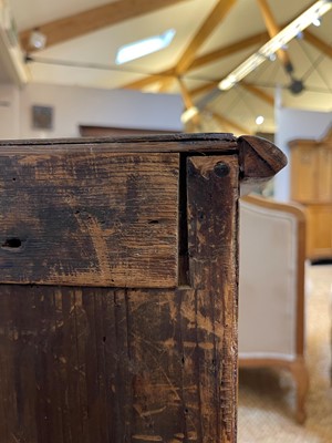 Lot 94 - A William & Mary walnut and marquetry chest of drawers