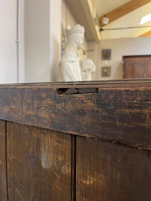 Lot 94 - A William & Mary walnut and marquetry chest of drawers