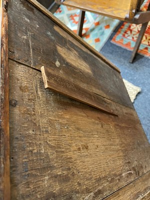 Lot 94 - A William & Mary walnut and marquetry chest of drawers
