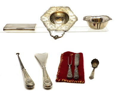 Lot 18 - A collection of silver items