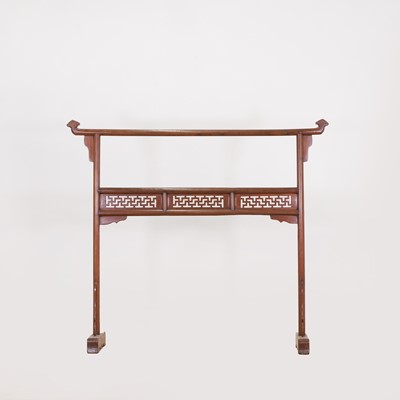 Lot 282 - An elm clothes rail