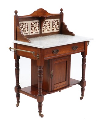 Lot 340 - A Victorian mahogany washstand