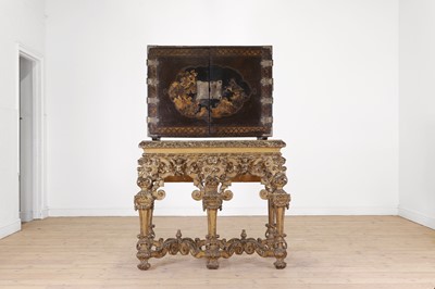 Lot 478 - A Nanban export black-lacquered cabinet