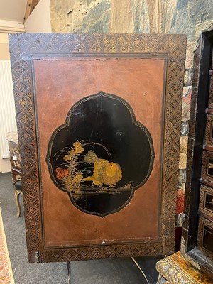 Lot 478 - A Nanban export black-lacquered cabinet