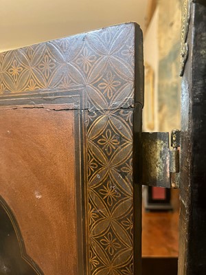 Lot 478 - A Nanban export black-lacquered cabinet