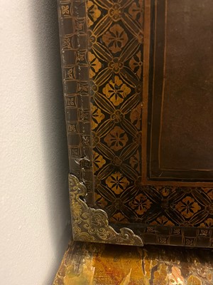 Lot 478 - A Nanban export black-lacquered cabinet
